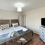 Ashton Co-living - Private Self-cater Prázdninový dům *