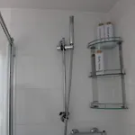 Apartment Inside City, Modern & Luxurious 2 Bed Apartment, Entire Unit *