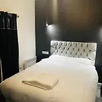 Oyo The Pleasant House 酒店 曼彻斯特