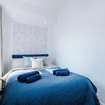 Lägenhet Incredible 4bedroom In Salford, Game Room, Free Parking, Smart Tv Manchester
