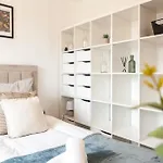 Appartement Luxury Sleeps 9 With Hot Tub & Pool