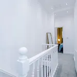 別荘 Stunning In Salford With Free Parking, Office, Pool & Ping Pong Table マンチェスター