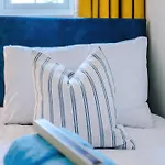Stunning In Salford With Free Parking, Office, Pool & Ping Pong Table * マンチェスター