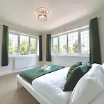 Tatil Evi Bright 5 Bedroom House In Didsbury,