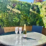 Bright 5 Bedroom House In Didsbury, * Manchester