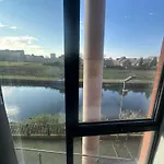 Beehosting Adelphi Wharf 4*