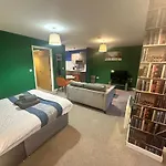 Apartahotel Beehosting Adelphi Wharf 4*