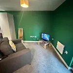 Beehosting Adelphi Wharf Apartahotel