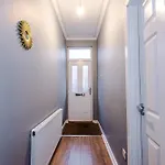 Bright & Comfy 4-bedroom House 10 Mins To By Rest&recharge Tatil Evi *