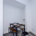 Bright & Comfy 4-bedroom House 10 Mins To By Rest&recharge Tatil Evi