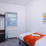 Bright & Comfy 4-bedroom House 10 Mins To By Rest&recharge Tatil Evi *