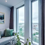 Stunning New 2-bed Flat In Perfect For Couples *
