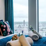 Daire Stunning New 2-bed Flat In Perfect For Couples *