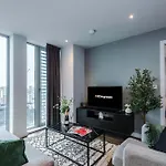 Daire Stunning New 2-bed Flat In Perfect For Couples