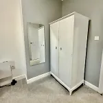 Bright, Modern & Comfortable 2-bedroom
