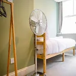 3 Bed Canal St Flat Sleeps 9 Centre Appartement
