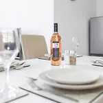 Retreat, Free Parking & Sleeps 5 Daire Manchester