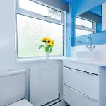 3 Bedroom In Prestwich 15 Mins From Centre Garden Free Parking Superfast Wifi Netflix * Manchester