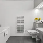 Apartment Large Townhouse 5 Beds With Two Parking Spaces - Centre *