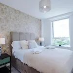 Appartement 2br Flat In Salford, Modern, Centre, Wifi, Kitchen *