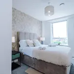 2br Flat In Salford, Modern, Centre, Wifi, Kitchen Appartement *