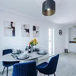 2br Flat In Salford, Modern, Centre, Wifi, Kitchen Appartement *