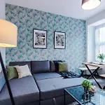 Large 4br House, Sleeps 8, Parking, Full Kitchen, Ideal For Groups, Family, Contractors