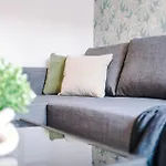 Large 4br House, Sleeps 8, Parking, Full Kitchen, Ideal For Groups, Family, Contractors *