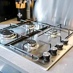 Large 4br House, Sleeps 8, Parking, Full Kitchen, Ideal For Groups, Family, Contractors