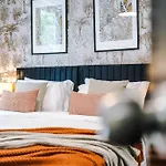 Hébergement de vacances Large 4br House, Sleeps 8, Parking, Full Kitchen, Ideal For Groups, Family, Contractors