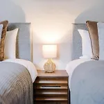 Stylish 3 Bedroom - Free Parking, Smart Tv, Sleeps 8 Prázdninový dům Manchester
