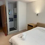 Daire Centre Flat Available For Bookings Of 2 Weeks Or Manchester