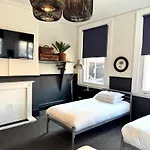 Piccadilly Otel *