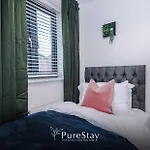 Big Mcr 5-bedroom Contractor House Sleeps 8 With Parking By Purestay Casa de Férias