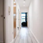 Apartment Stunning Modern 3 Bed, 2 Bedroom - Secure Parking - Close To Centre And Old Trafford *