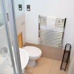 Appartamento 2 Bedroom With Views, Balcony & Free Parking *