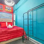 4 Bedroom House In Eccles, Trafford, - Sleeps 10 - 3 Double Beds - 4 Single Beds - Free Parking, Garden & Fast Fibre Wi-fi - Close To Trafford Centre, Mediacityuk, Salford Quays, And Both Old Trafford Stadiums Dom wakacyjny *