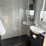 The Meadows - Flat 2 Apartment