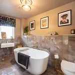 Luxe Life Quirky 2bed アパート