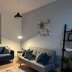 Tatil Evi Near Etihad, Free Parking, Workplace & Garden *