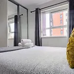アパート Lord Street With Free Parking & Wifi- Salford Uni, Victoria Station, Ao Arena *