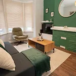 Дом отдыха Free Parking Ao Arena Old Trafford 3 Bedroom