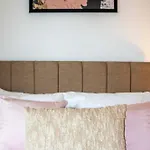 Fabulous 2 Bedroom In Apartment *