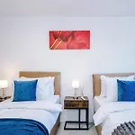 Pearl Reside - Sleeps 5, Free Parking & 5 Mins Centre * Manchester
