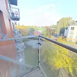 New Private In Shared 2 Bed Flat Camp St *