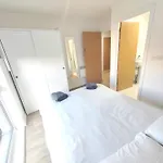 New Private In Shared 2 Bed Flat Camp St Проживание в семье *