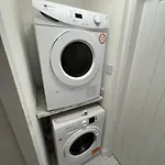 Mayford Shared House Konukevi *