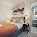 Stylish And Spacious 2 Bedroom 2 Bathroom *