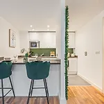 2-bed Apt-sleeps 5-long Stays-oxford St