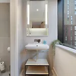 Stylish And Spacious 2 Bedroom 2 Bathroom